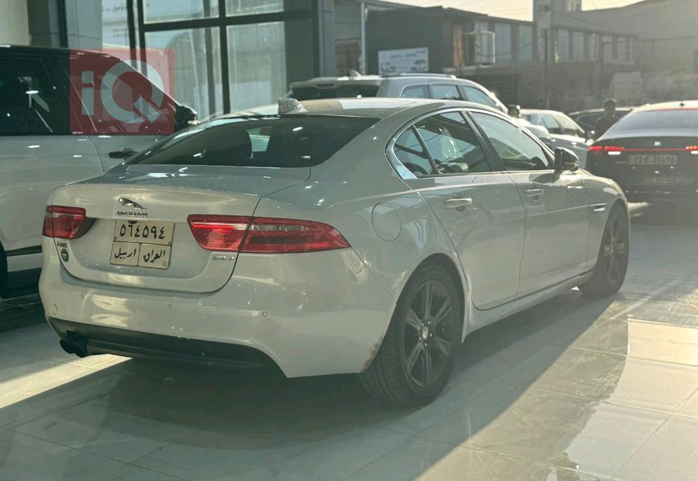 جاگوار XE